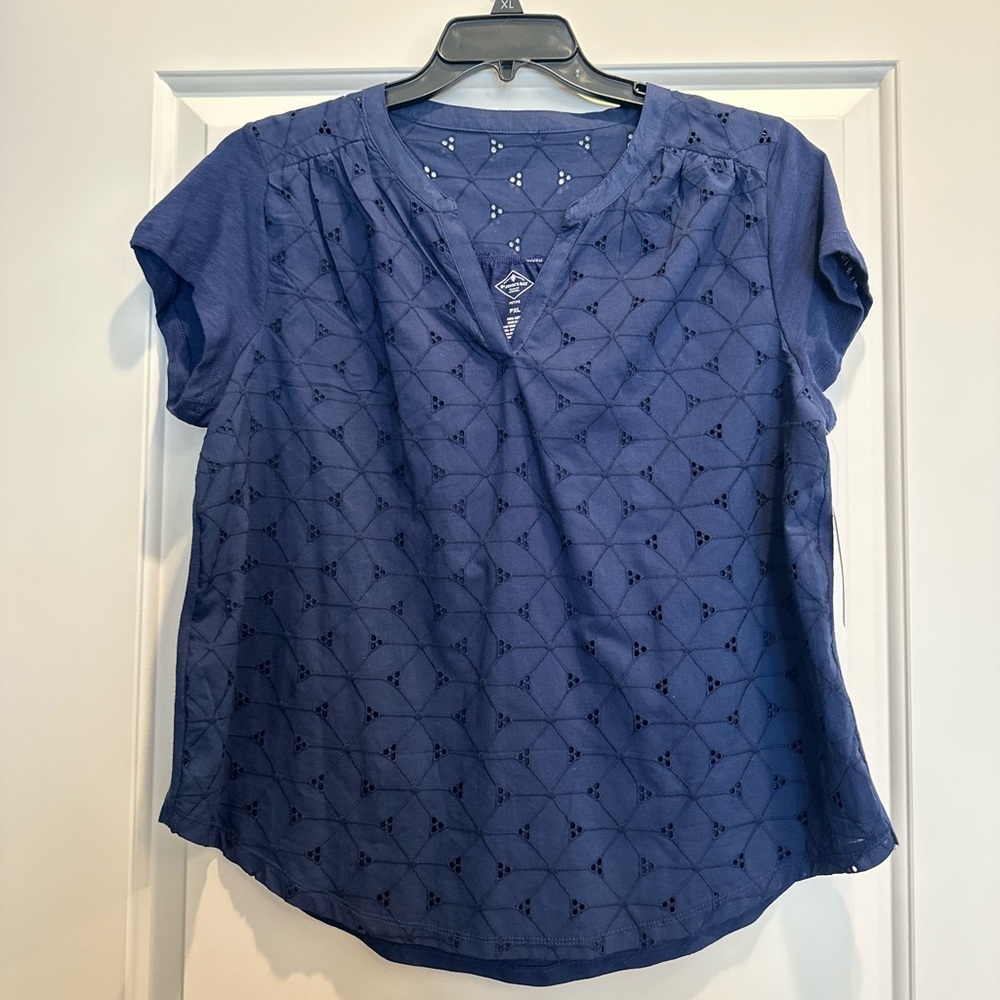 NWT St. John's Bay Split Crew Neck Short Sleeve Shirt